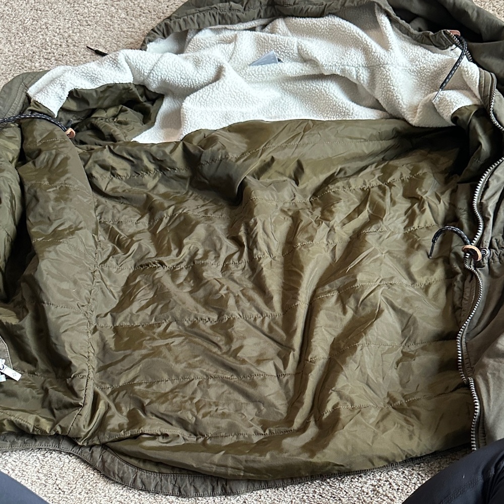 Columbia Dark Green Hooded Puffer Jacket - Picture 3 of 6